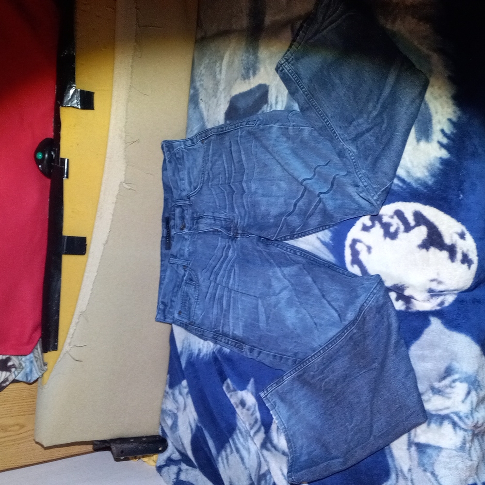 Sean John 36 32 jeans. Cool wash to them. New with out tags.